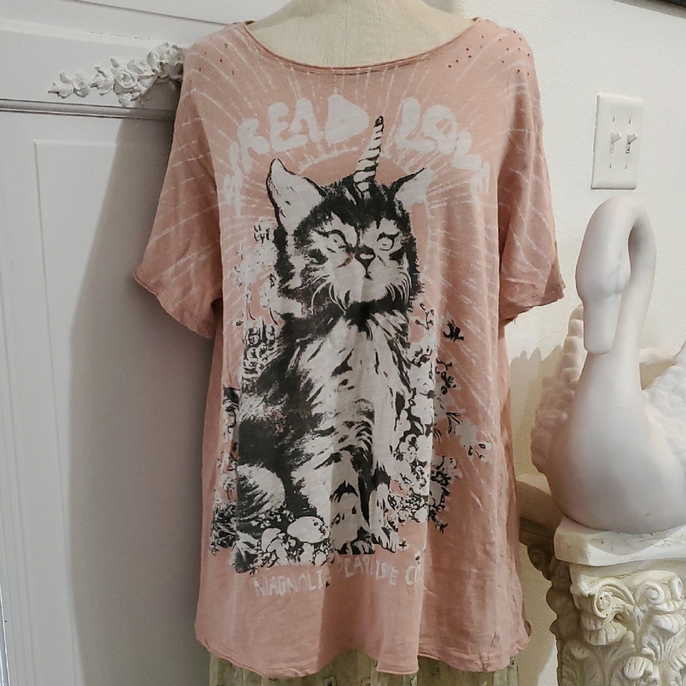MAGNOLIA PEARL Unicorn Cat Pink Graphic Tee-Shirt